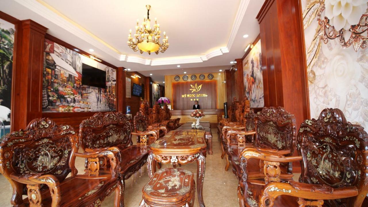 Khach San My Ngoc 호텔 부온마투옷 외부 사진